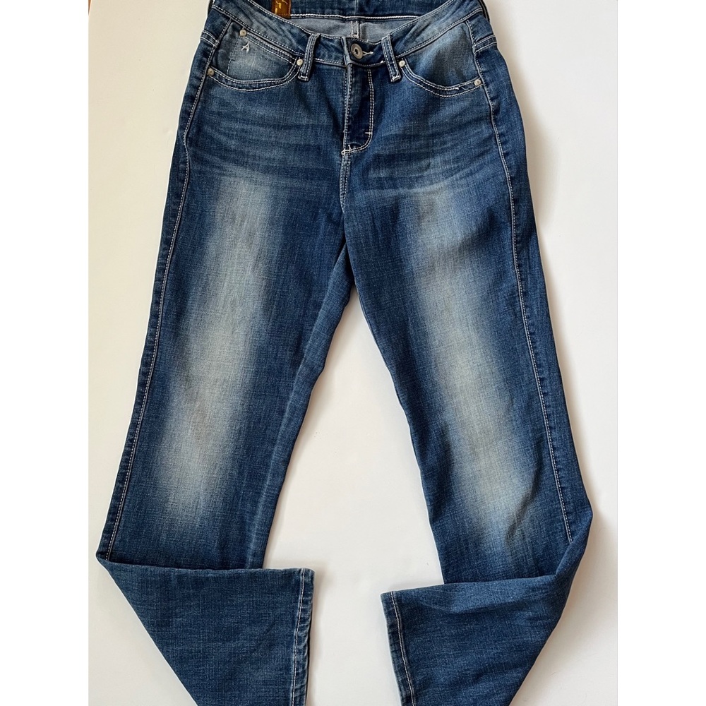 Aura Women’s Wrangler Boot Cut Jeans 4 Short